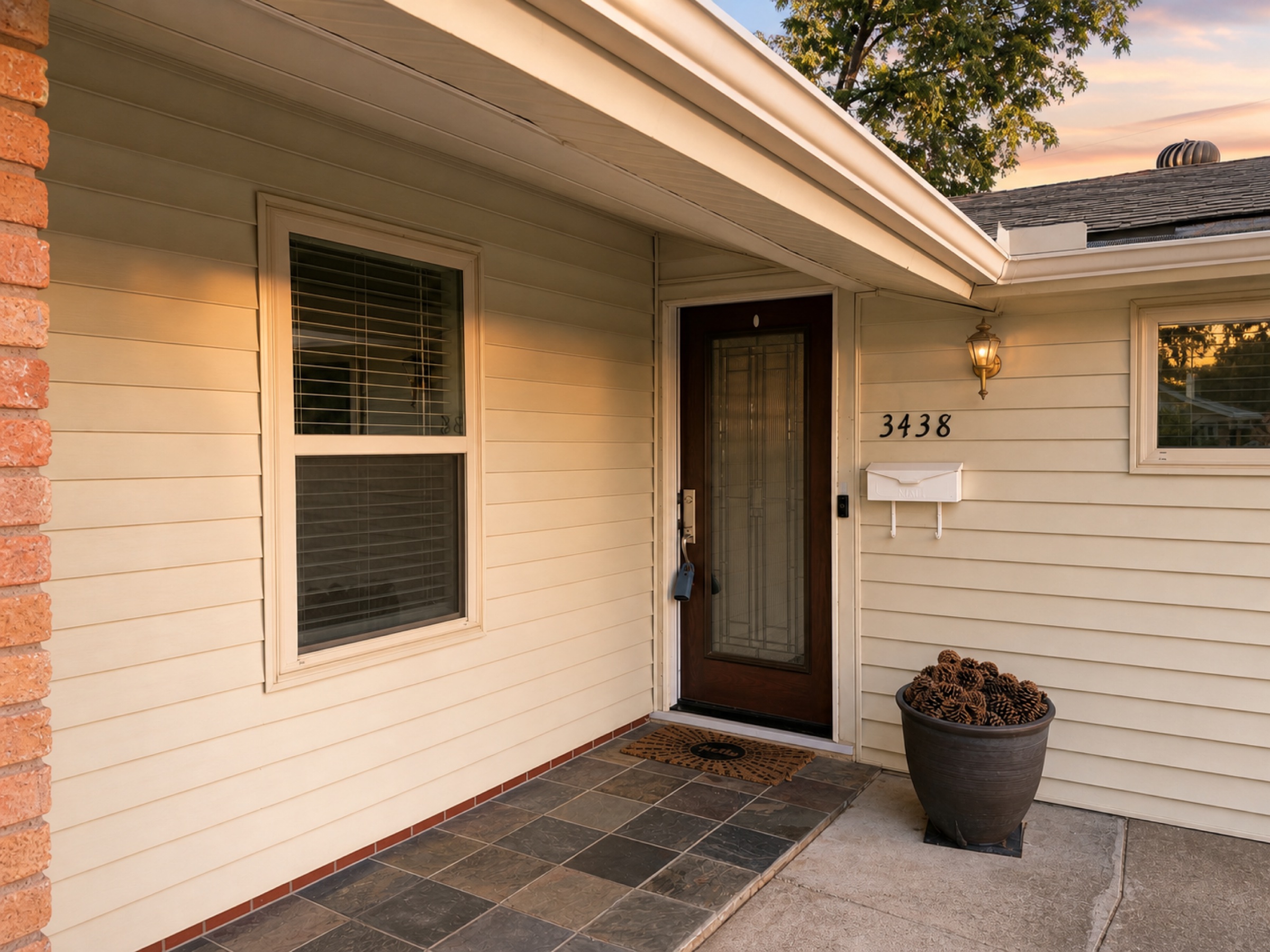 3438 Princeton Dr